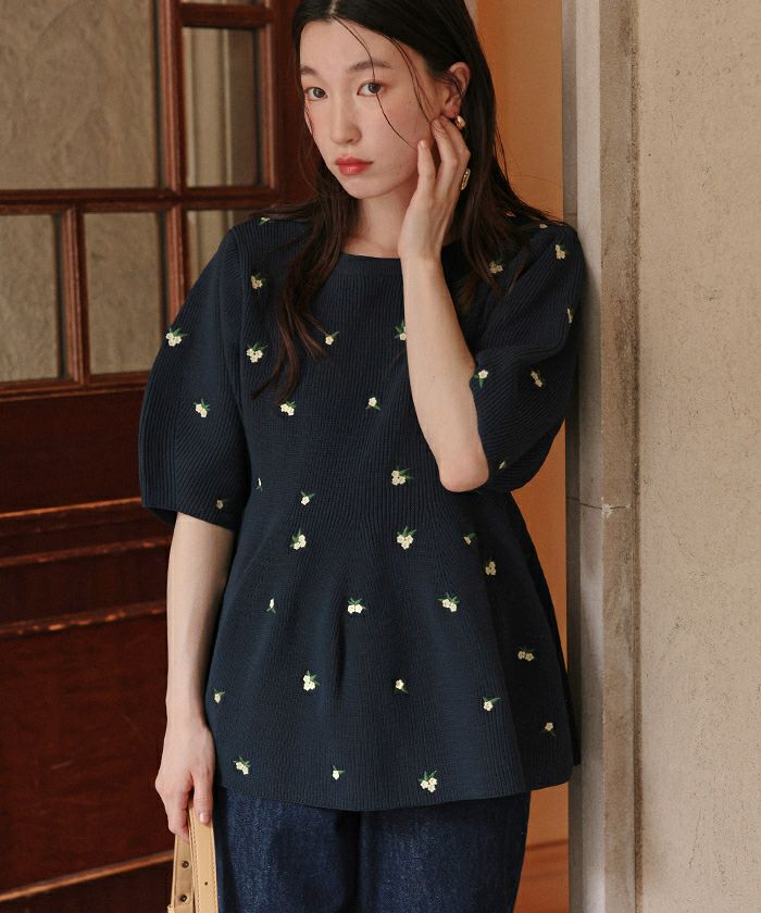 フラワー刺繍ペプラムニットトップス | titivate
