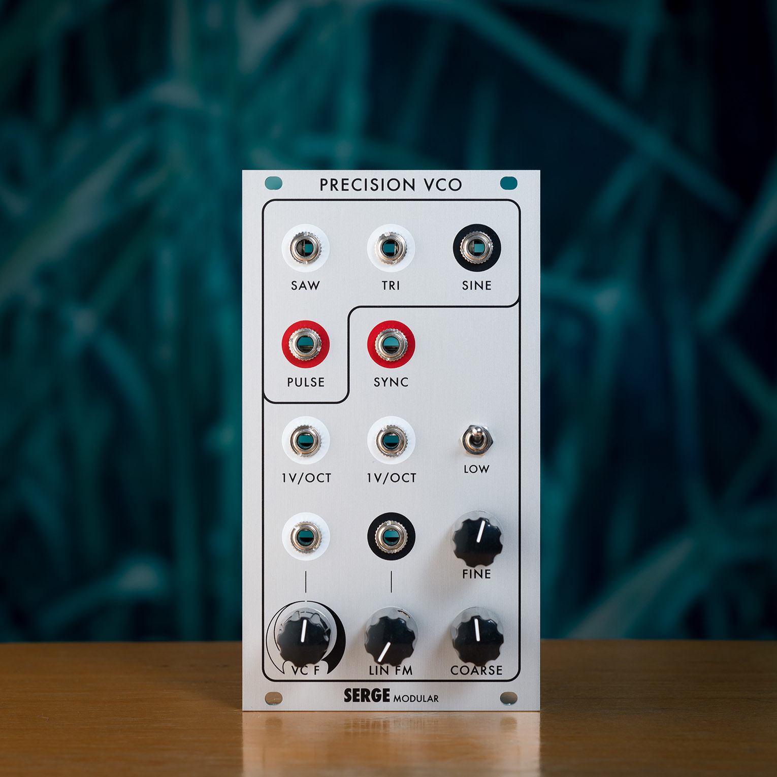 オリジナル：ユーロラックフォーマットのサージ・モジュラー