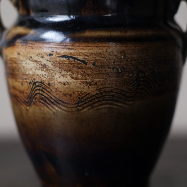 明朝 霊武窯 黒釉線彫水波文小壺 | 骨董と詩学 Antique & Poetics | 蛇韻律