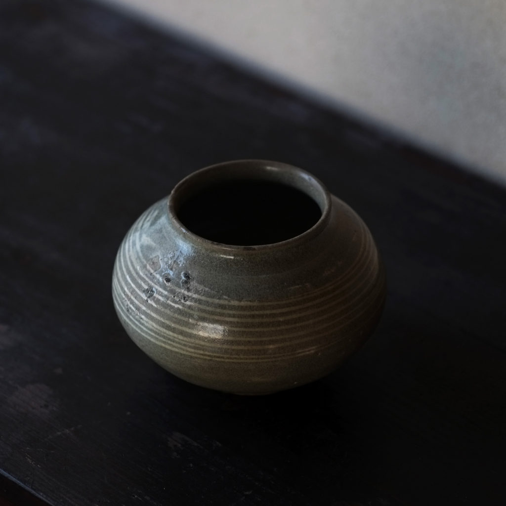 李氏朝鮮 粉青象嵌塩笥壺 | 骨董と詩学 Antique & Poetics | 蛇韻律