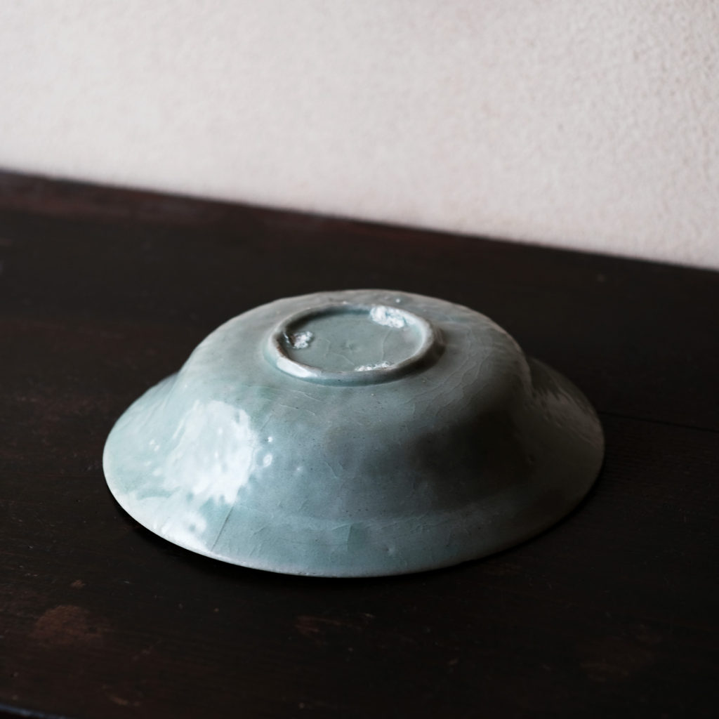 高麗 青磁印花草花文皿 | 骨董と詩学 Antique & Poetics | 蛇韻律