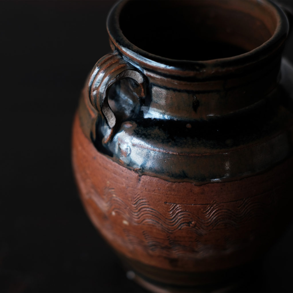 明朝 霊武窯 水波文双耳小壺 | 骨董と詩学 Antique & Poetics | 蛇韻律