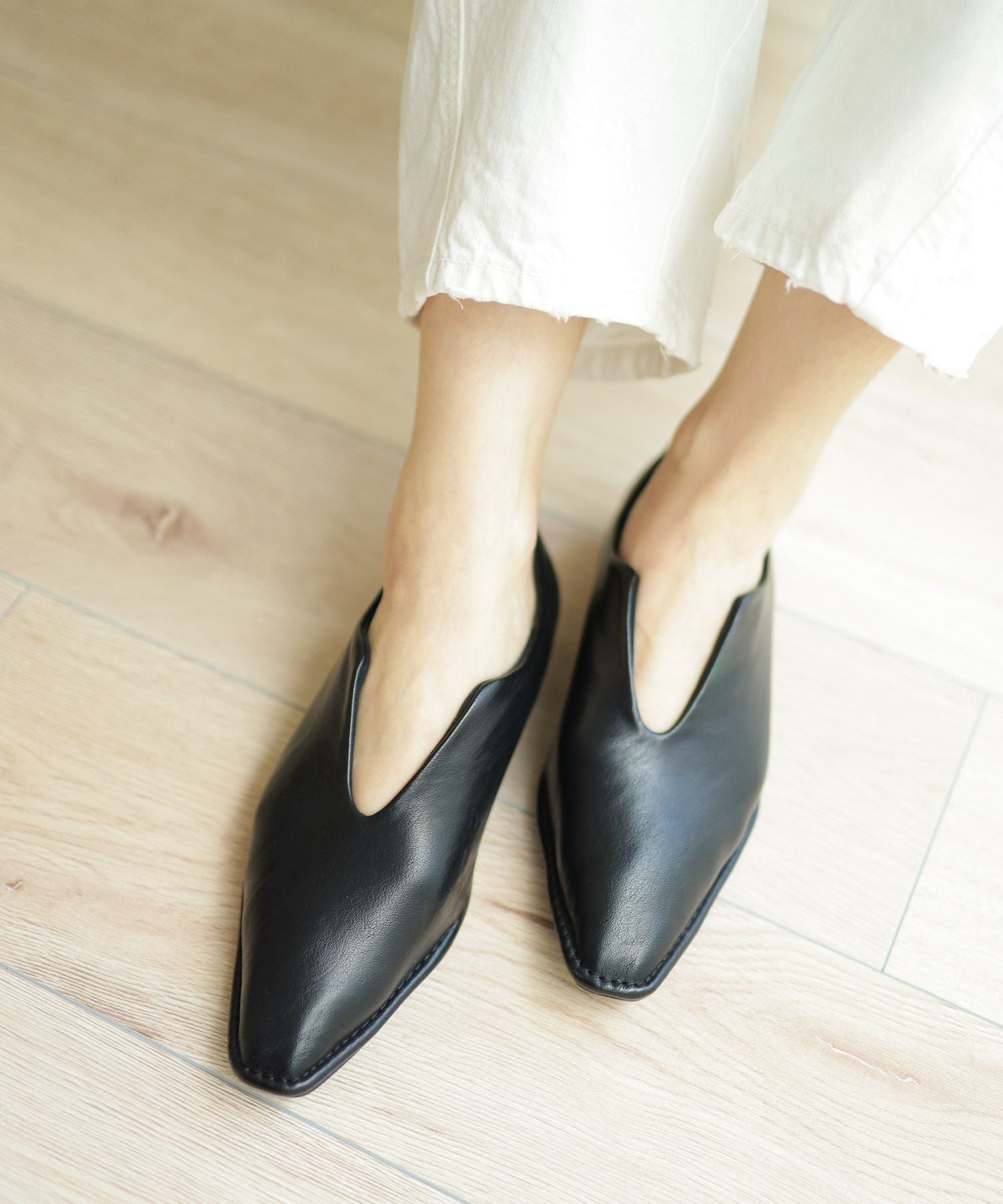 ステッチデザインローヒールVカットマニッシュパンプス | SESTO(セスト