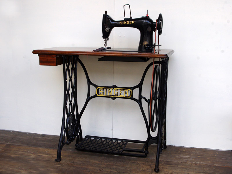 No.371 SINGER 103 シンガー製 職業用足踏みミシン：アンティーク