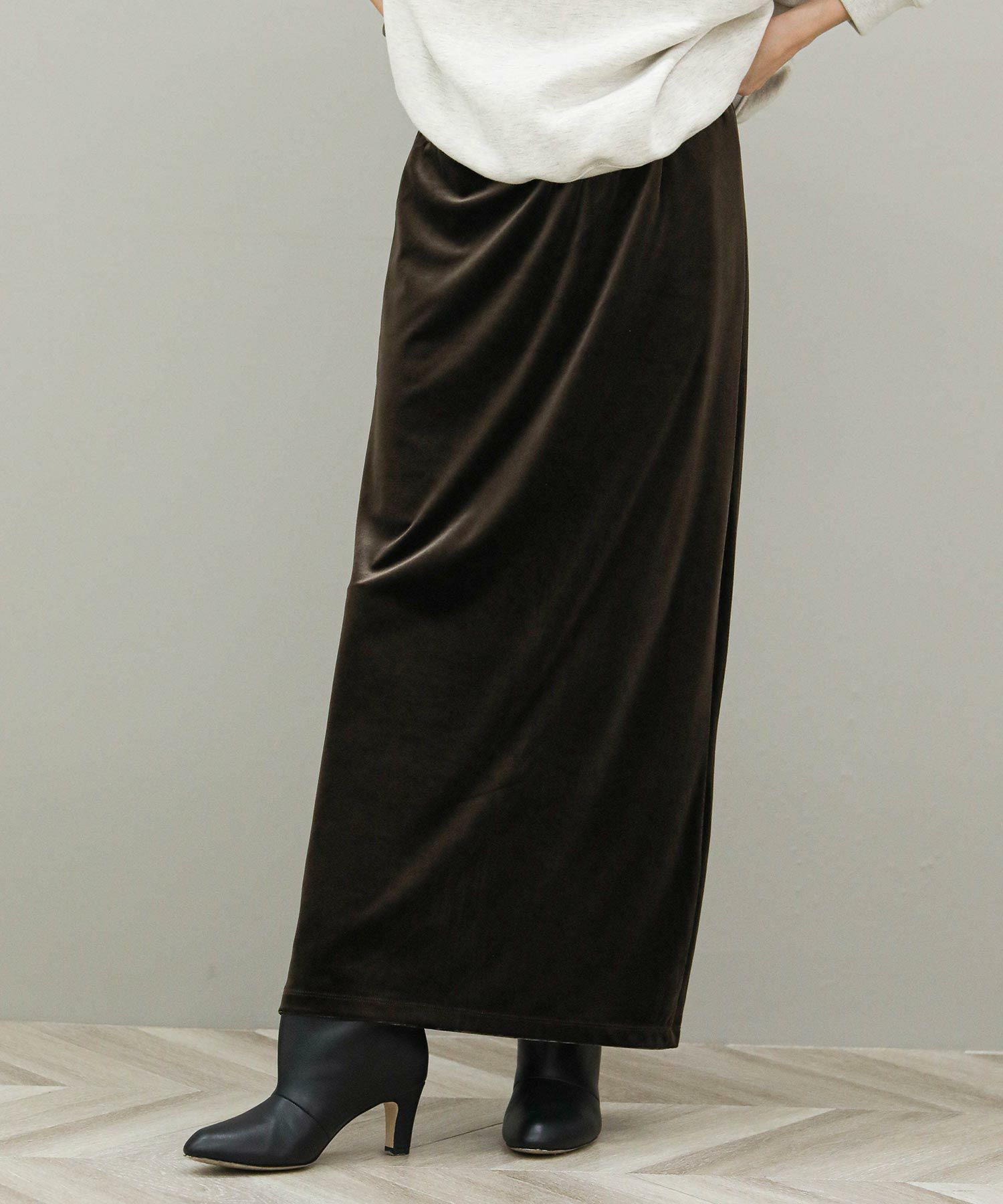 The rejoiceベロアバックスリットマキシスカート | SEKIMIKI Online