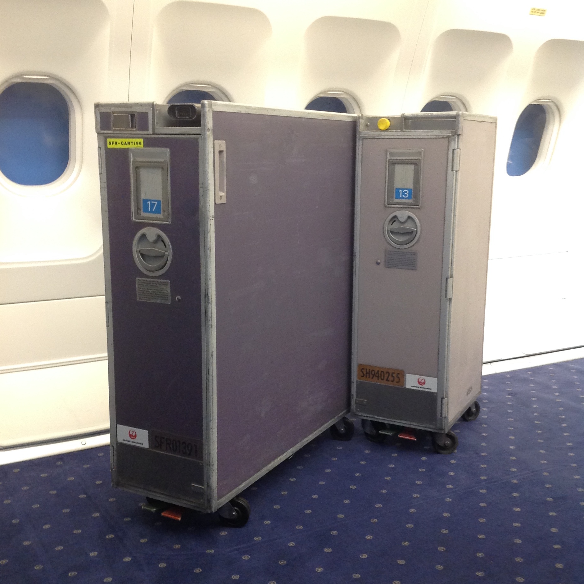 JAL ミールカートフルサイズ 残り2つ！！ - Skyart JAPAN