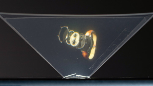 付録で3Dチャレンジ！ ホログラム＆動画はこちら！『小学8年生』12・1