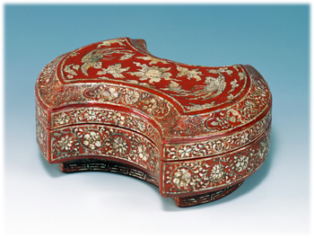 昭和美術館 | 鳳凰螺鈿分銅形食籠