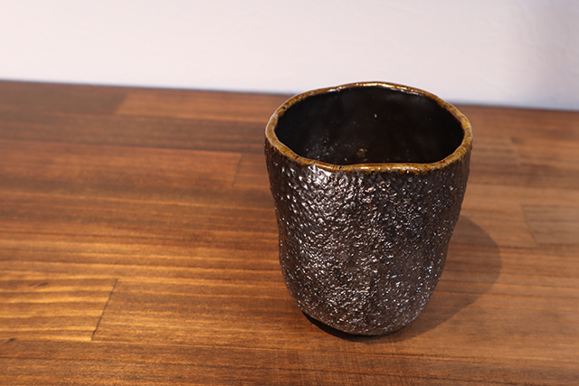 なぜか、いつも無意識に使ってしまう。中毒性の高いうつわがつくりたい