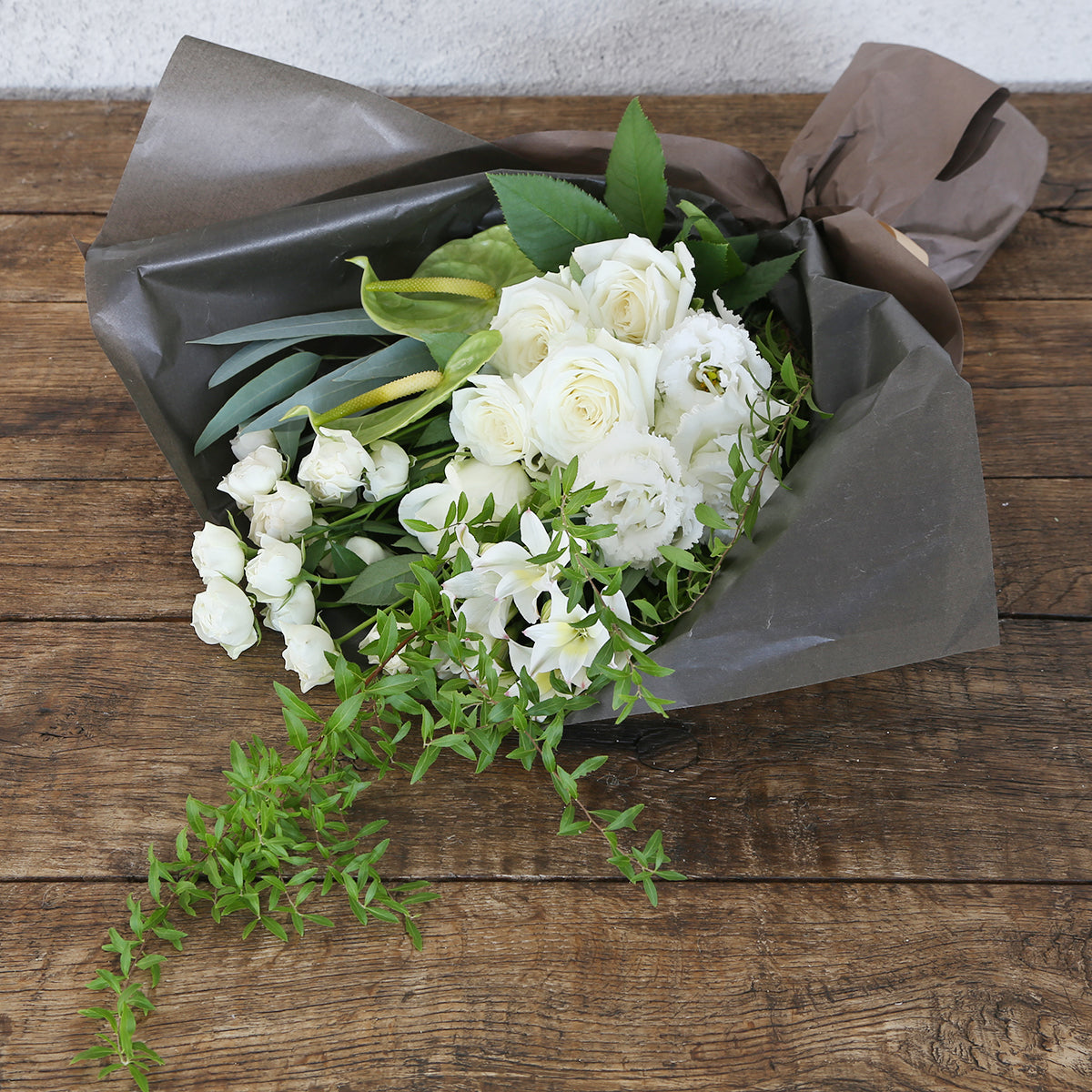 花束】XXLサイズ｜白・グリーン｜花屋の通販｜ブーケ｜誕生日／結婚