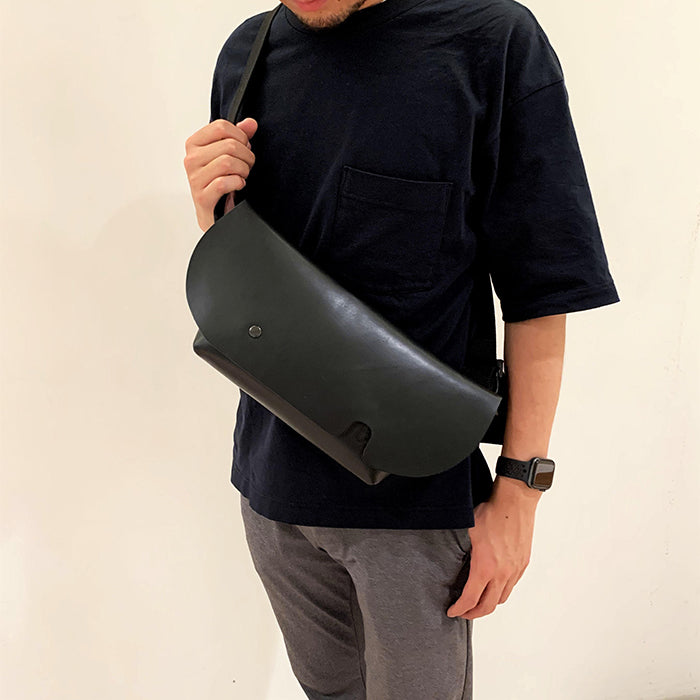 Uni&co. メッセンジャーバッグ XS-FAS-MAT