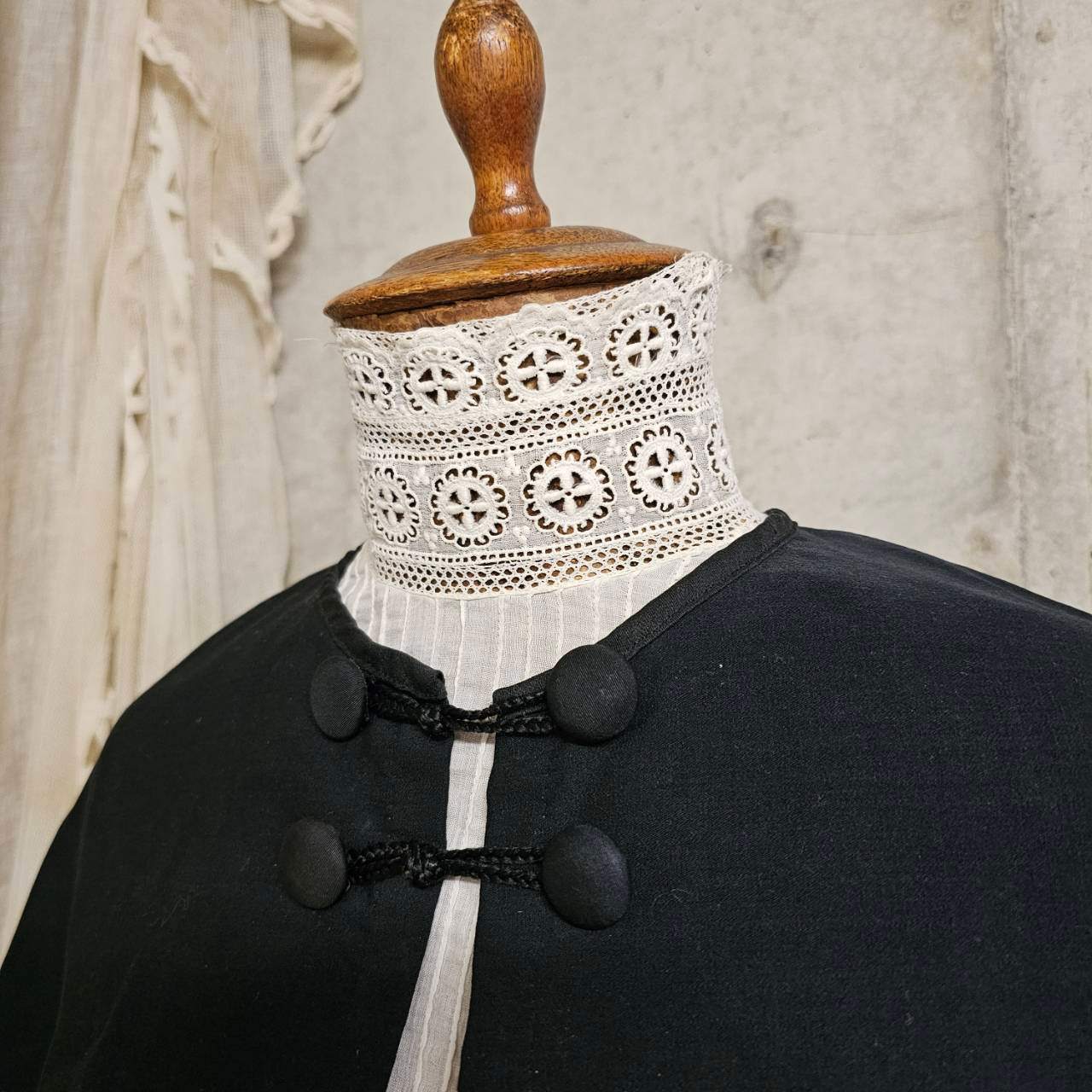 Euro antique(ヨーロッパアンティーク) 1900~20's France cape with