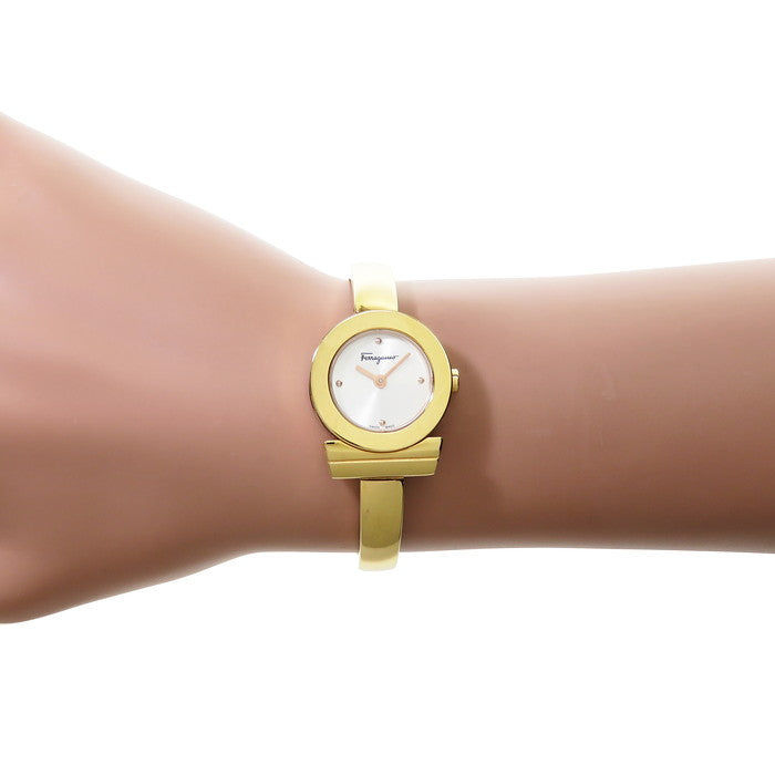 Salvatore Ferragamo/サルヴァトーレフェラガモ】 FQ5 ガンチーニ