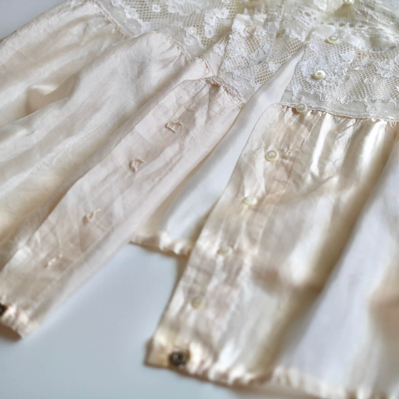 Atelier Ninon / ヴィンテージレース シルクキャミソール