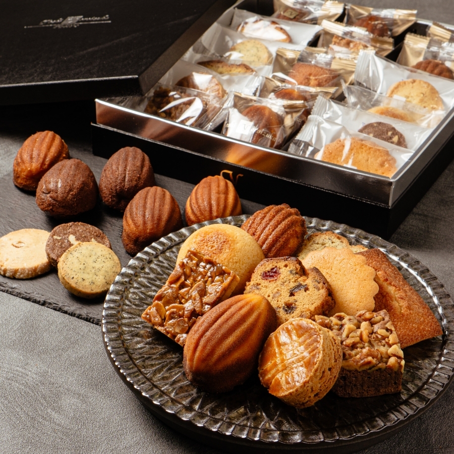 焼菓子詰合せ 18個入 トシ・ヨロイヅカ