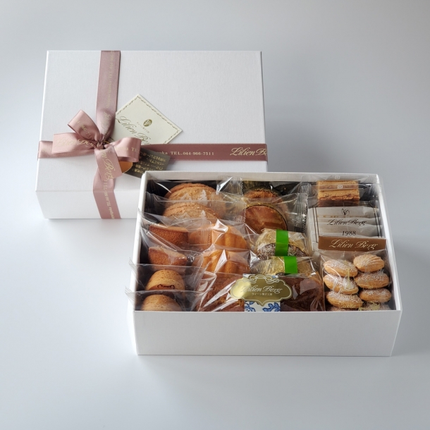 P-4 パウンドケーキ入の詰合せ（発送） リリエンベルグ