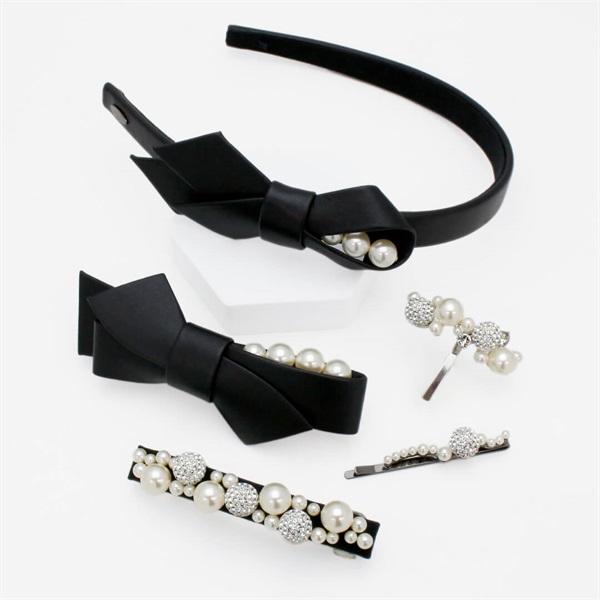 クチュールパヴェパール ポニーフック(ホワイト) | ポニーフック