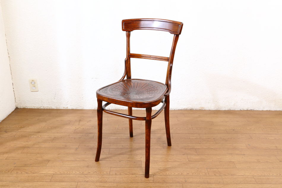 ヤコブ&ヨゼフ・コーンJacob and Josef Kohn ベントウッドカフェチェア