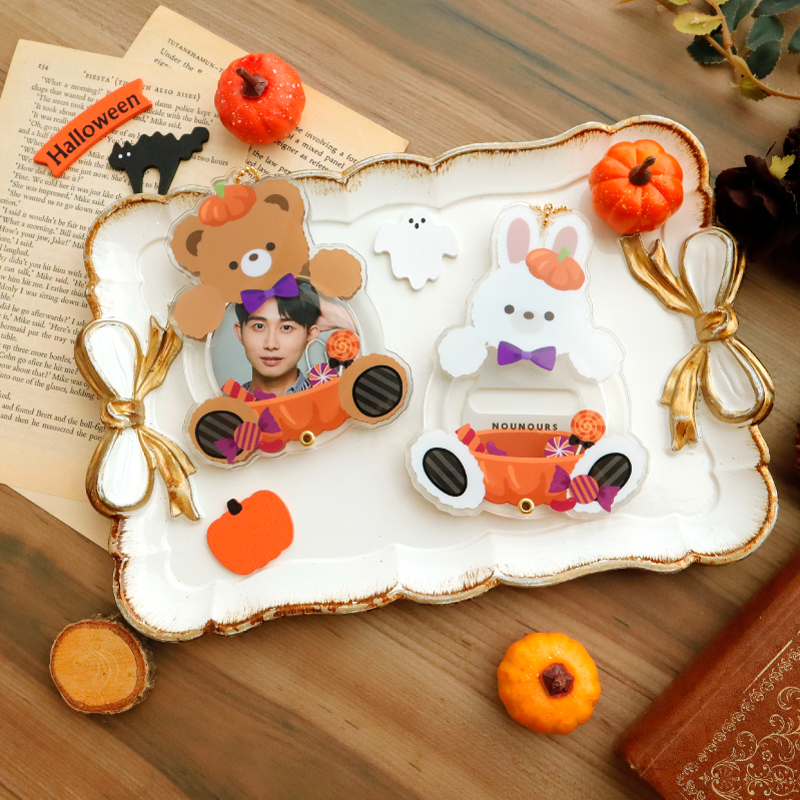 缶バッジアクリルフレーム アニマル ハロウィン ウィッチくろねこ