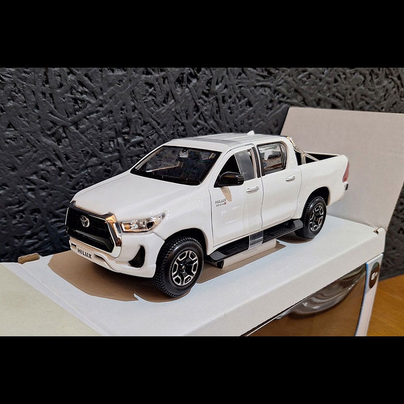 GAZOOショッピング TOYOTA HILUX（1／27）: クルマ関連 GAZOOショッピング