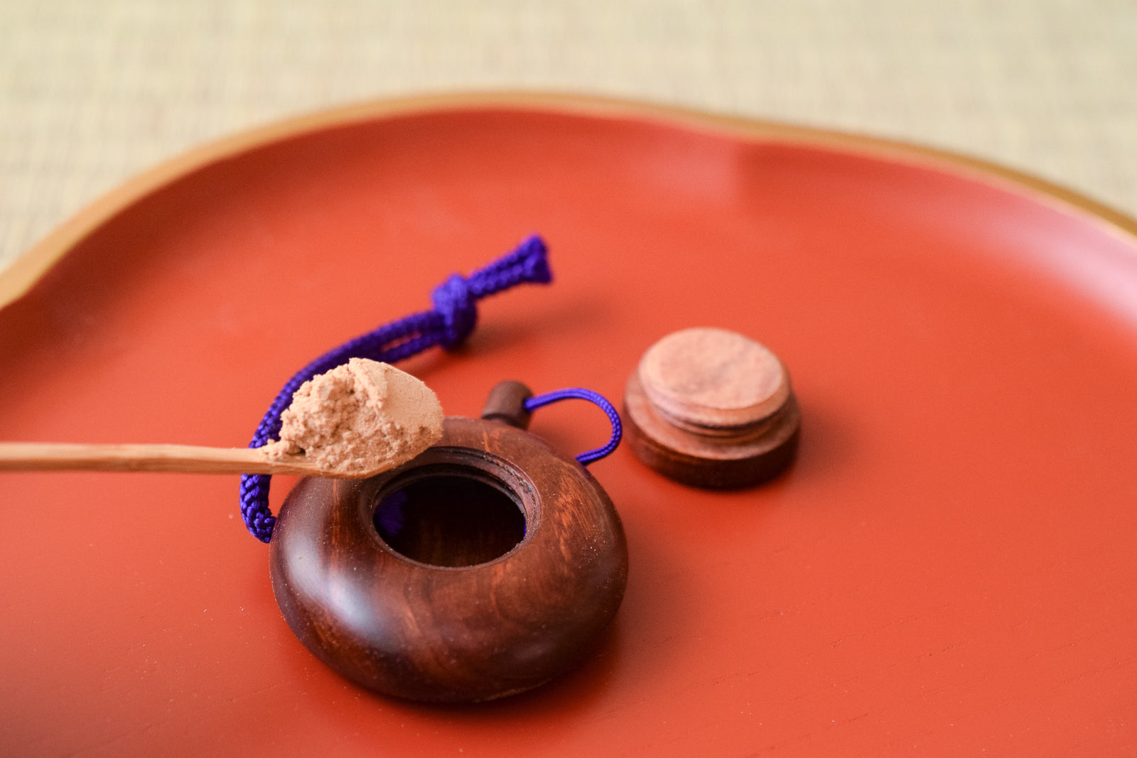 塗香入れ（小）紫檀 – Juttoku.