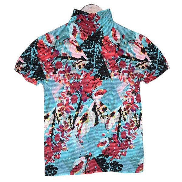 me ISSEY MIYAKE(ミーイッセイミヤケ) 花柄プリントTシャツ カットソー