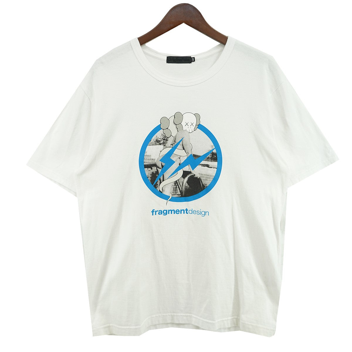 Original Fake×FRAGMENT DESIGN KAWS カウズ コラボ ロゴ Tシャツ