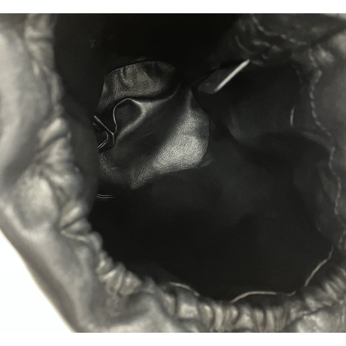 THE ROW(ザロウ) 「SPORTY POUCH」ナッパレザー巾着ポーチ ブラック