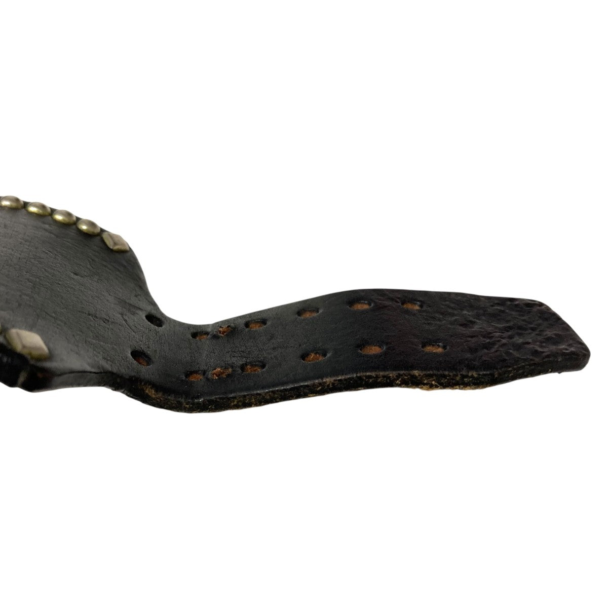 WOLF'S HEAD(ウルフズヘッド) スタッズブレスレット ブラック｜【公式