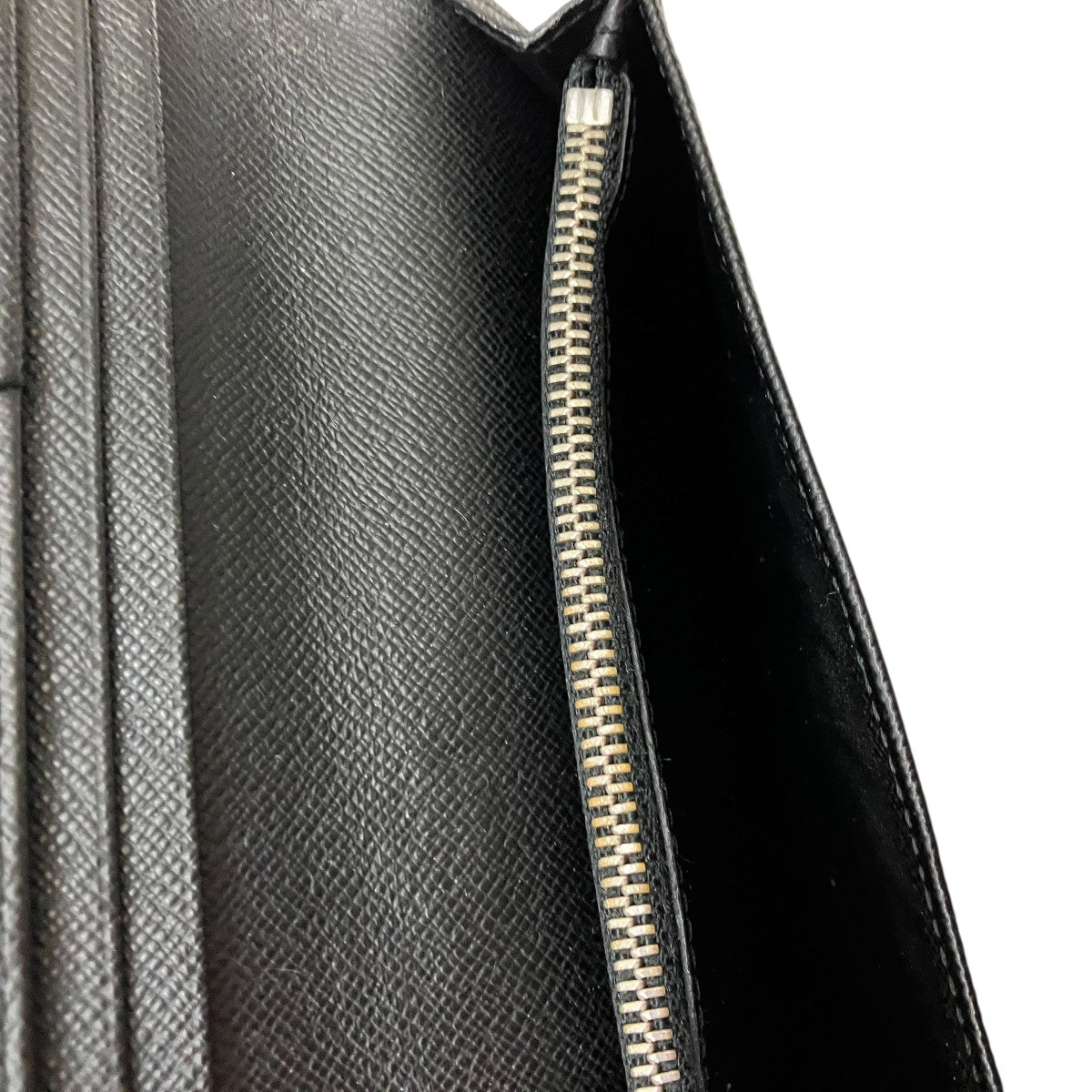 LOUIS VUITTON(ルイヴィトン) ダミエ・グラフィット長財布M62665