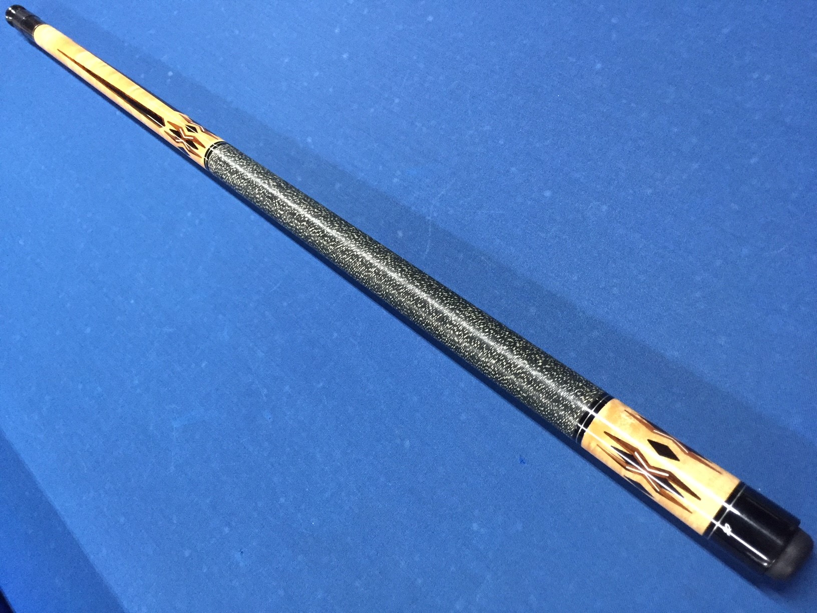 プールウェブ キューショップ仙台 / JERRY OLIVIER CUSTOM CUE