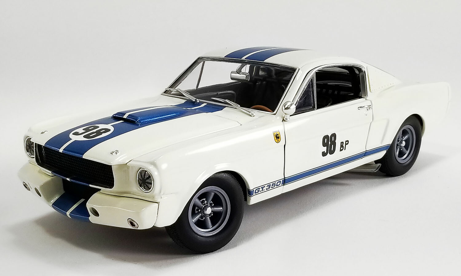 楽天市場】ミニカー 1/18 ACME 1968 シェルビー GT-500 KR 紺色