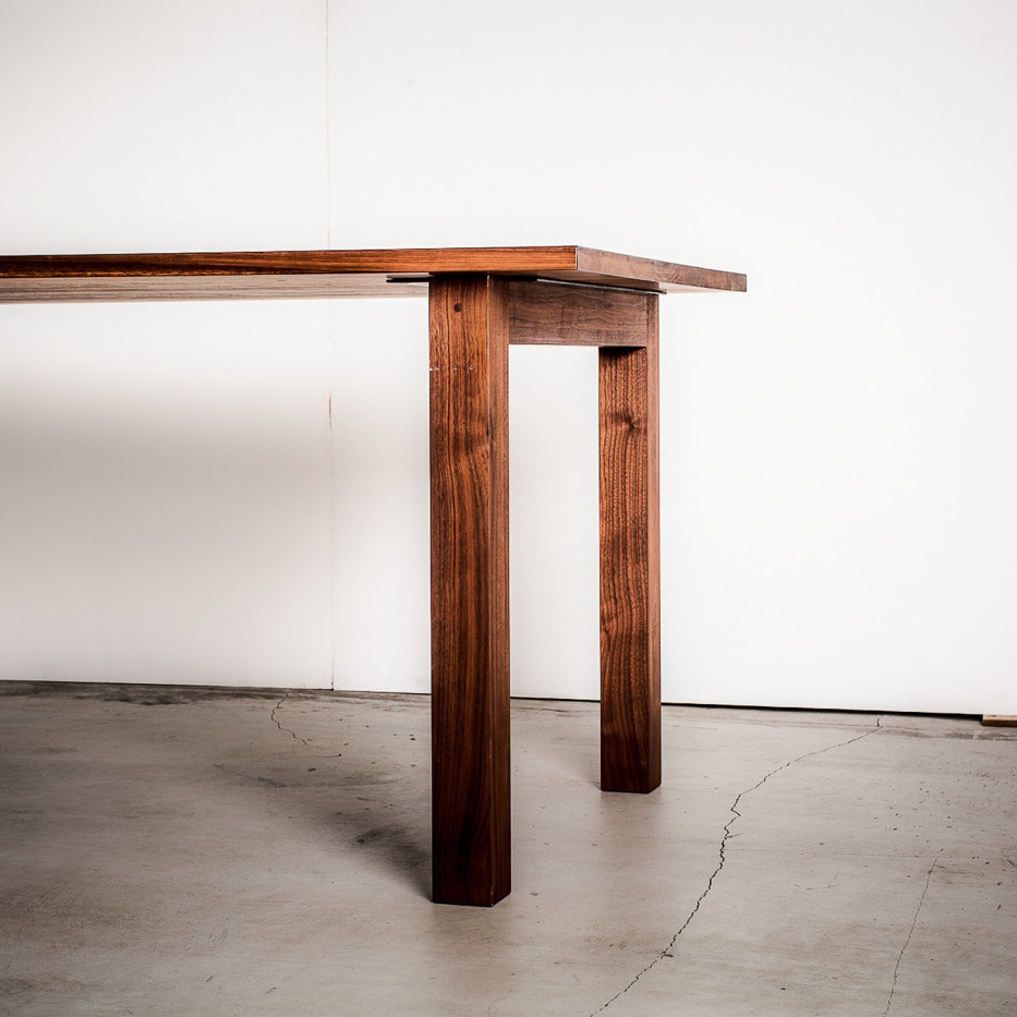 ワイルドウッド ダイニングテーブル(ウォールナット) (幅200cm 奥行