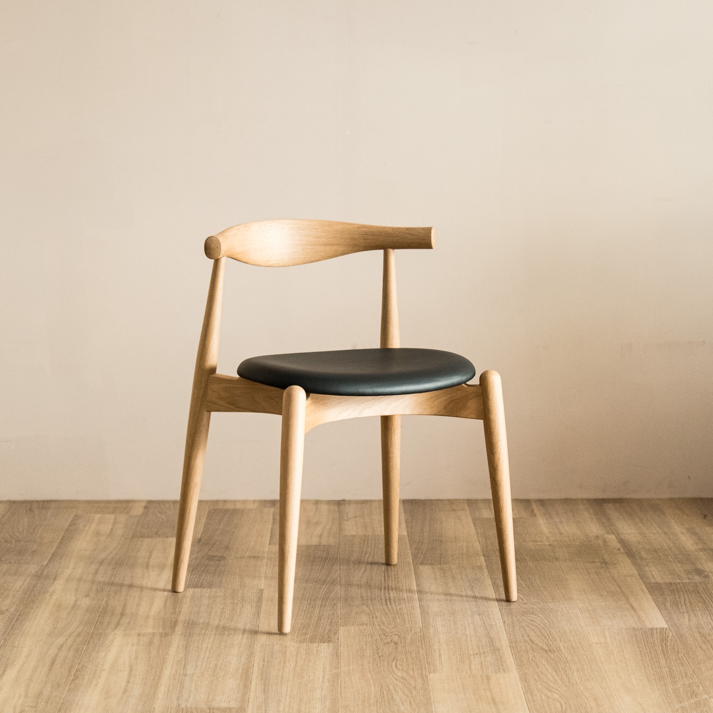 CH20 エルボーチェア | カール・ハンセン＆サン(CARL HANSEN & SON