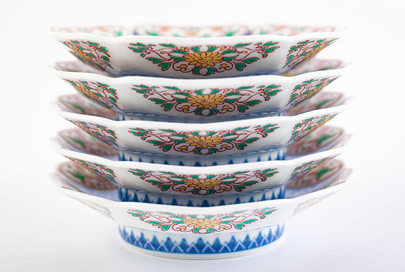 色鍋島麻の葉地紋 桔梗縁【小皿】｜有田焼なら賞美堂本店オンライン