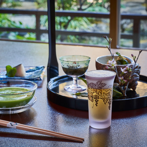 彫刻 夢柄子 ぶどう紋 一口ビール ピンク/パープル ｜江戸切子グラス