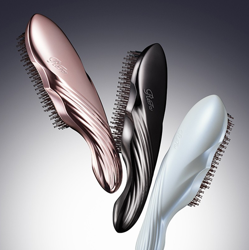 リファ イオンヘアケアブラシプレミアム | ReFa – THREE CAN.