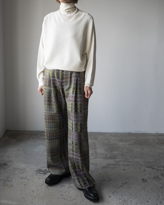 VONIQUE / IIROT/ Wool silk Turtle Knit