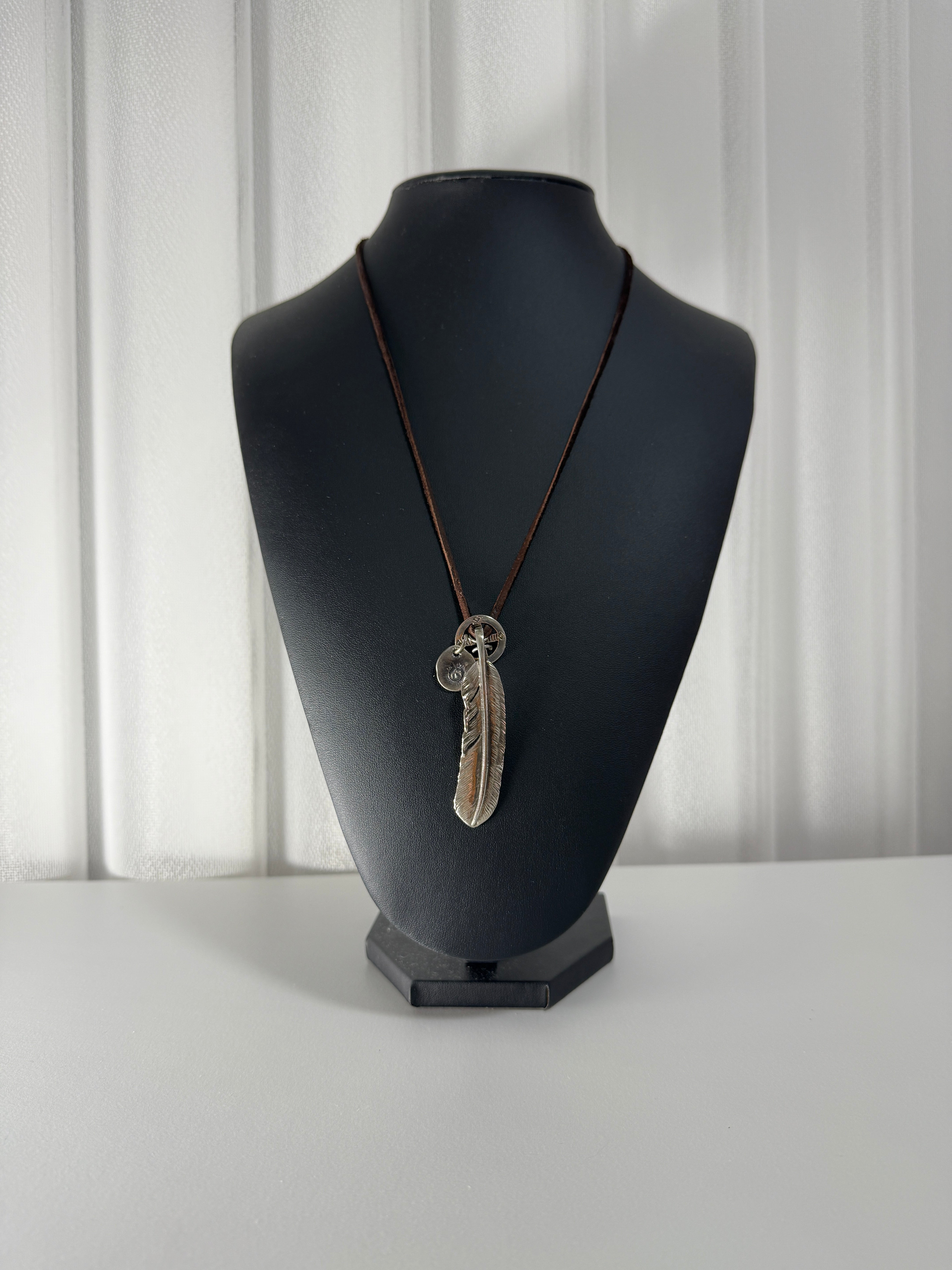 ゴローズ プレーン特大フェザー（右向き）＋メディスンホイール＋SVin