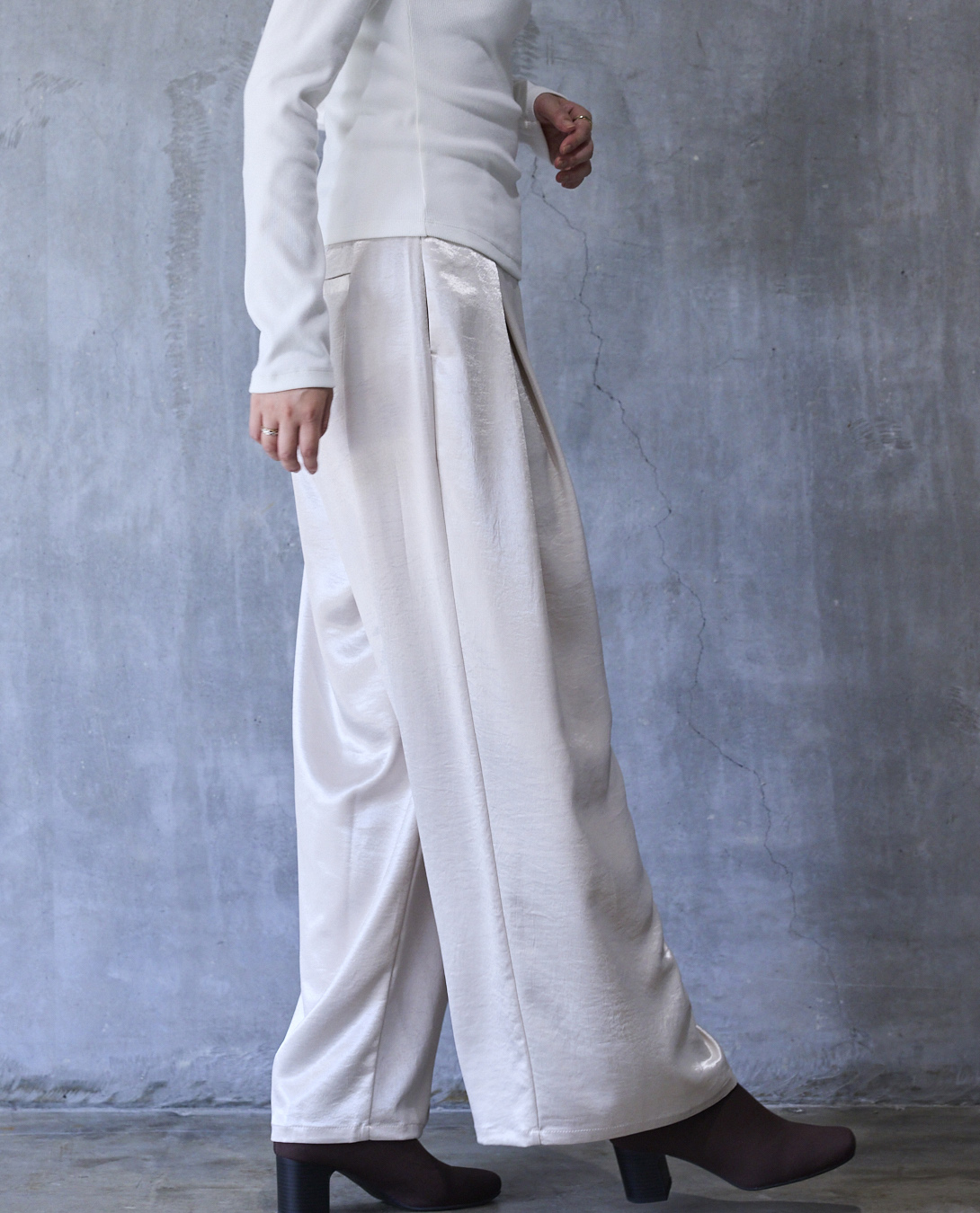 サテンタックワイドパンツ【セットアップ対応】 - YEVS