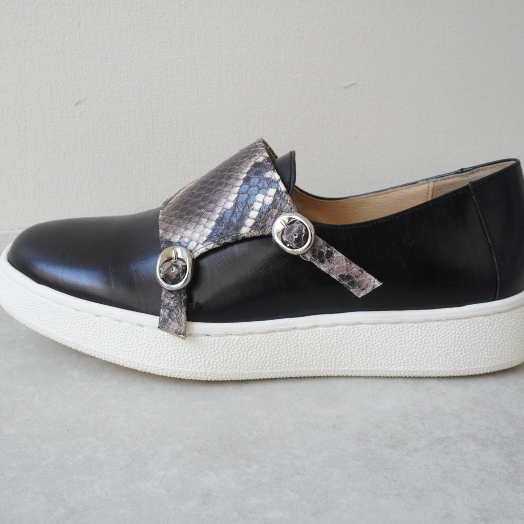 z-552py 受注限定 ダブルモンクストラップスニーカー／パイソン