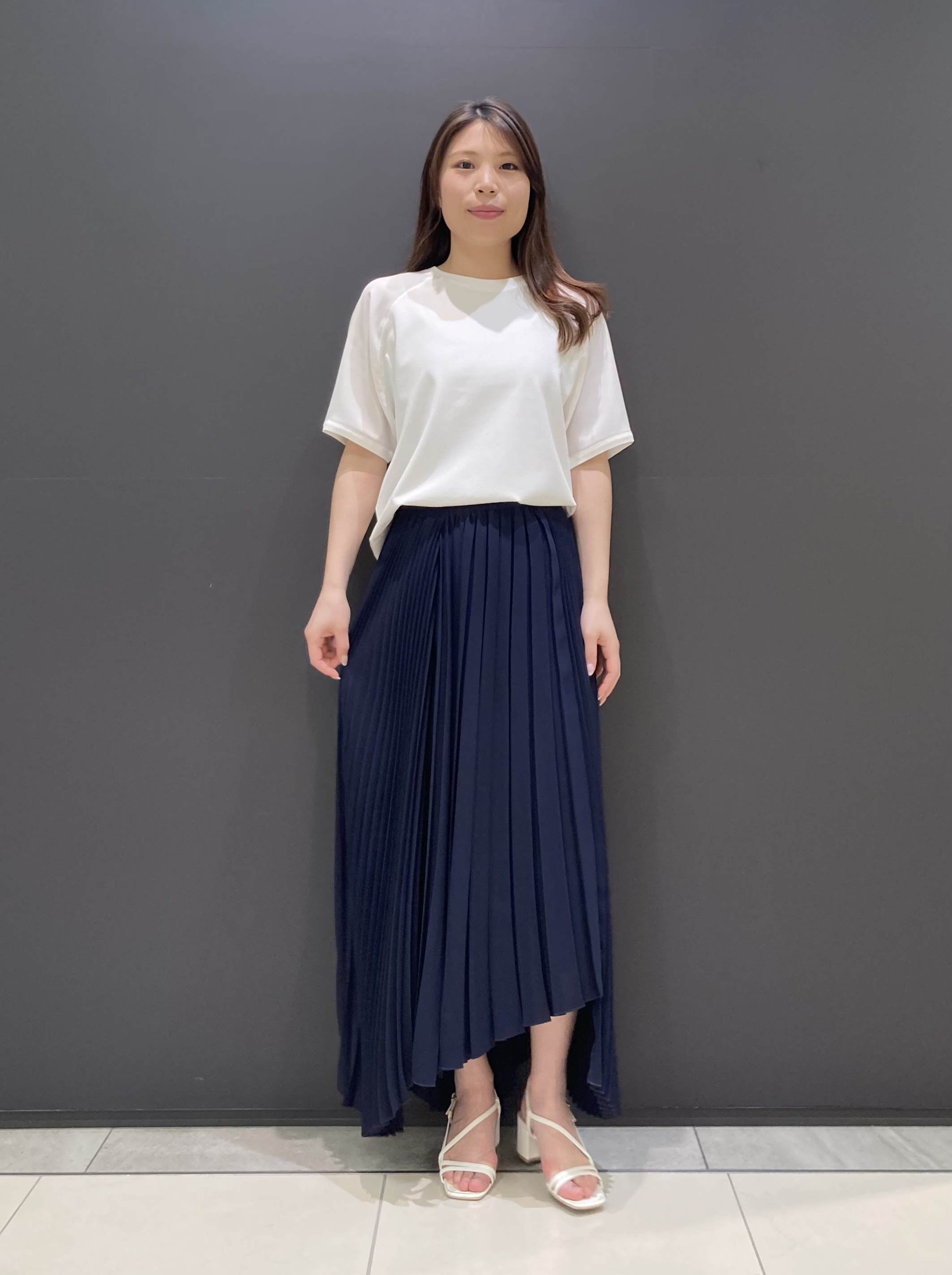 シルエットが魅力のプリーツスカート | セオリー | 大丸札幌店公式