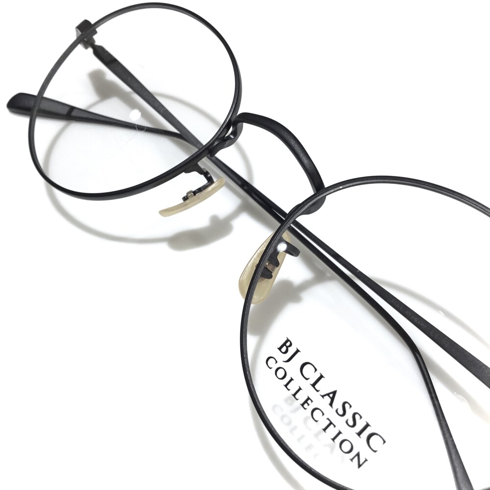 マットブラックで眼鏡も秋冬モードに｜BJ クラシックのメタルフレーム