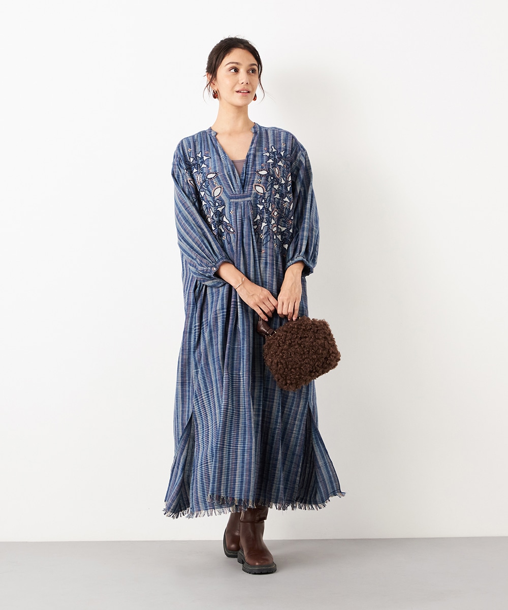 刺繍ストライプワンピース