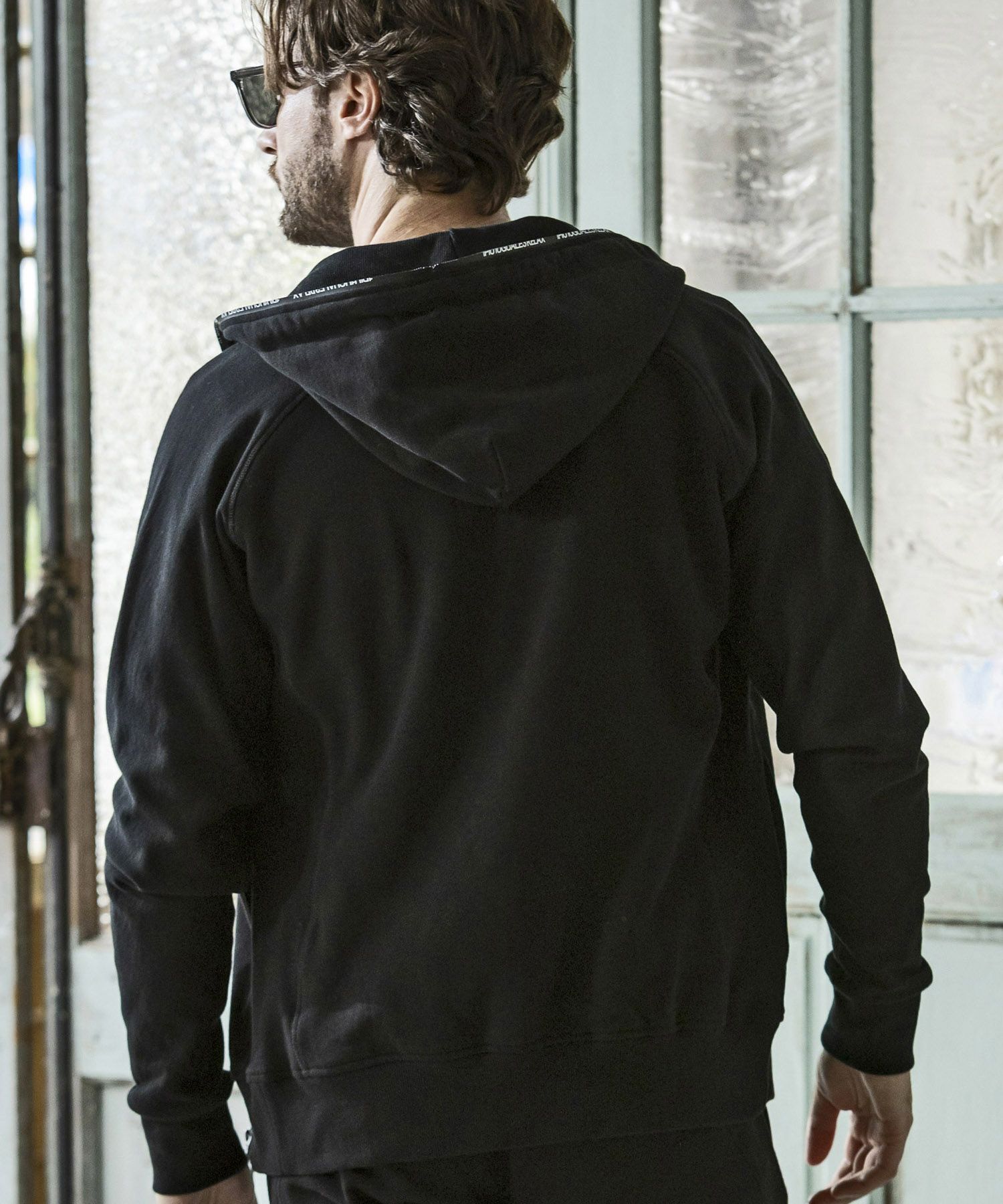 1PIU1UGUALE3 RELAX(ウノピゥウノウグァーレトレ リラックス)ジップ