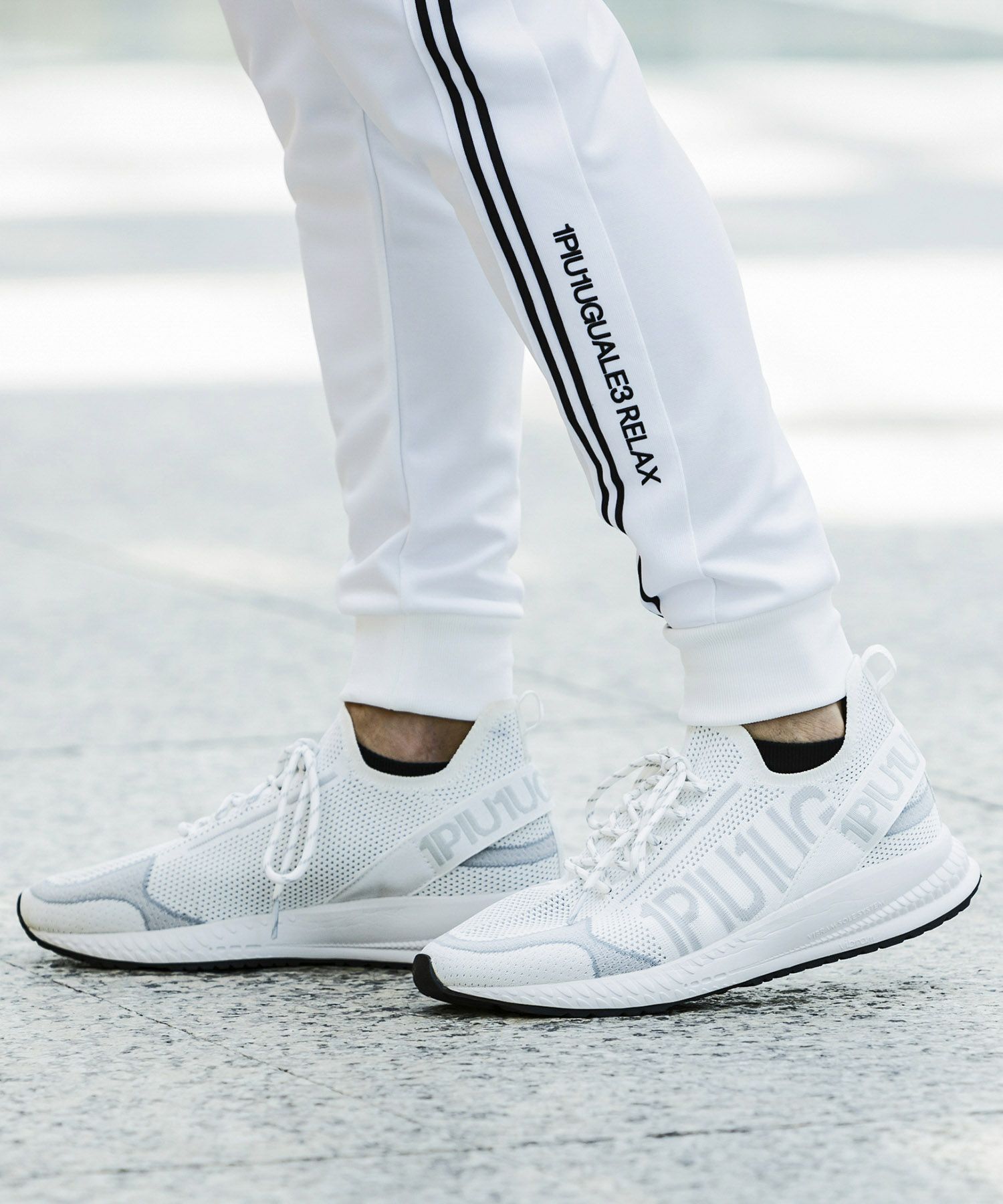 1PIU1UGUALE3 RELAX(ウノピゥウノウグァーレトレ リラックス)Vibram