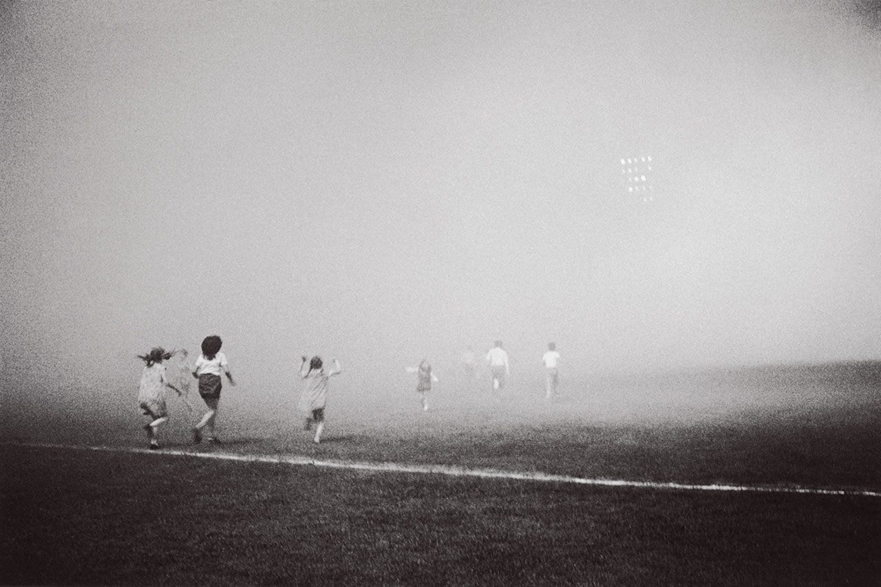 牛腸茂雄 写真展 「SELF AND OTHERS〈失われた瞬間の探求、来たるべき