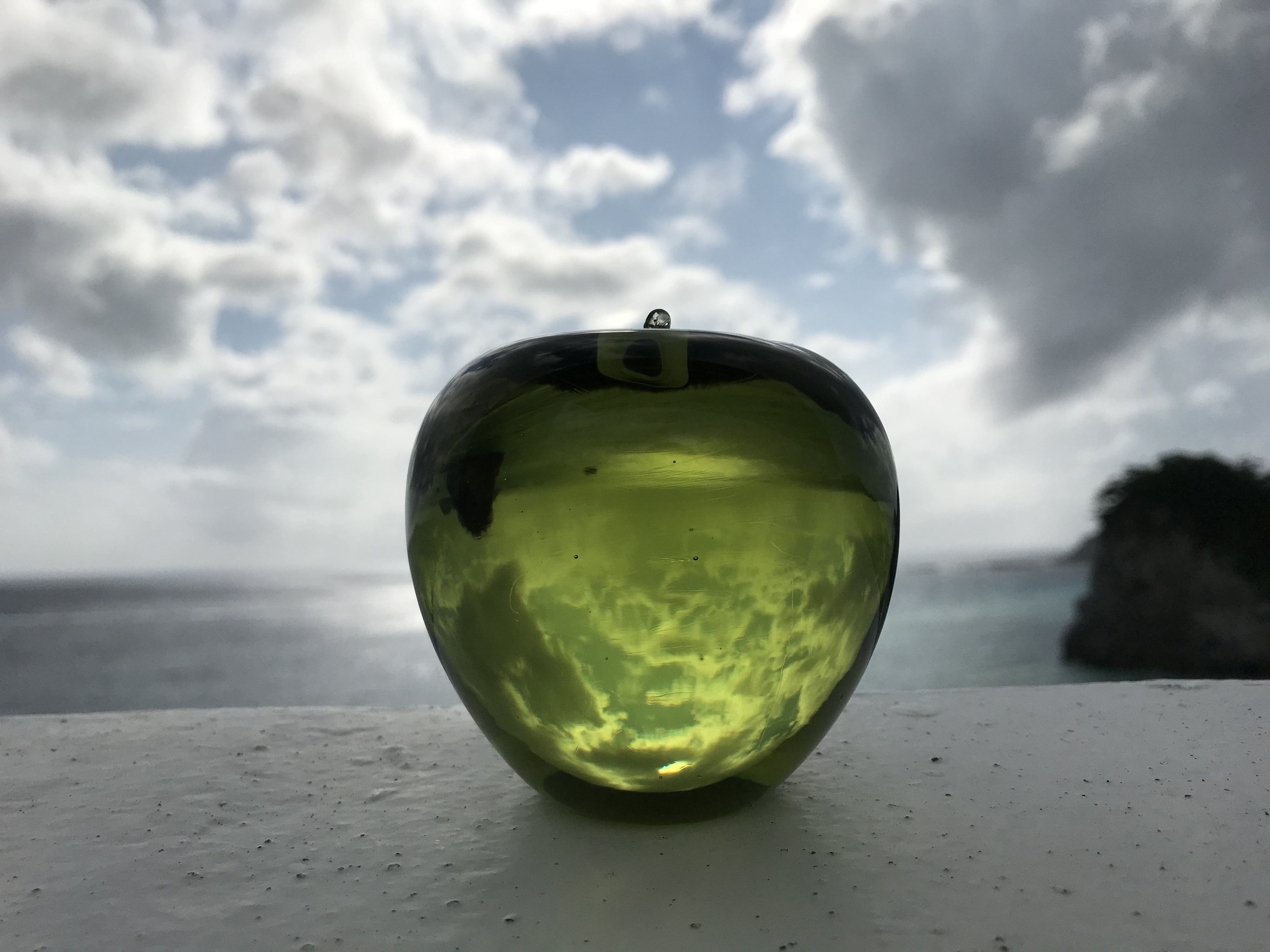 島から探す :: ー新島 :: 【新島ガラス】りんご大 高さ6.5～7.5cm×直径