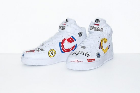 nike supreme スニーカーNIKE Supreme × NIKE AIR FORCE 1 MID '07