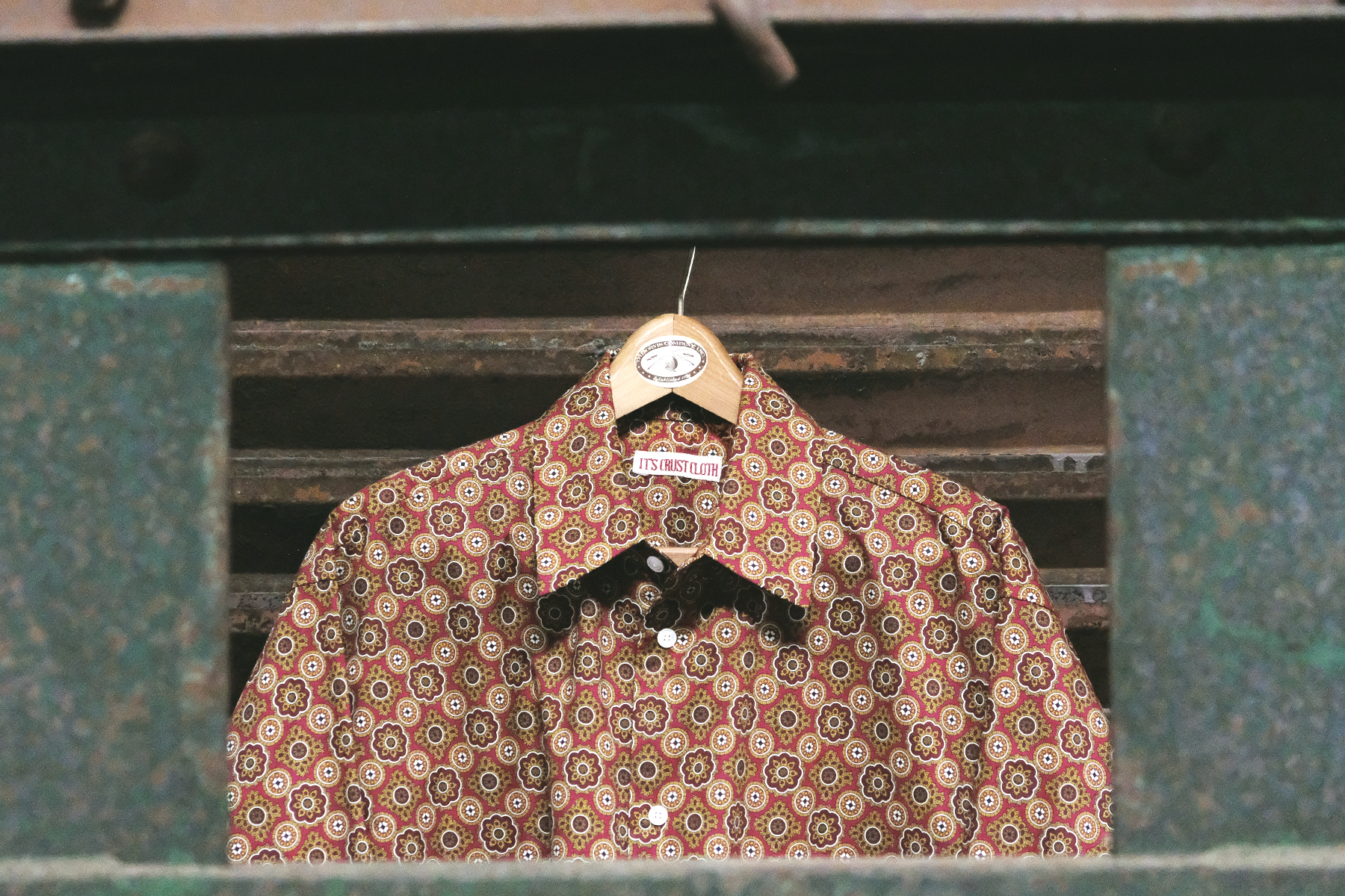 IT'S CRUST CLOTH 第2弾 SHIRTS & SHORTS - Silver and Gold